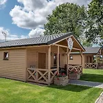 Summer House By The Sea With Bbq Vakantiehuis