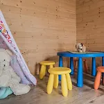 Summer House By The Sea With Bbq Vakantiehuis
